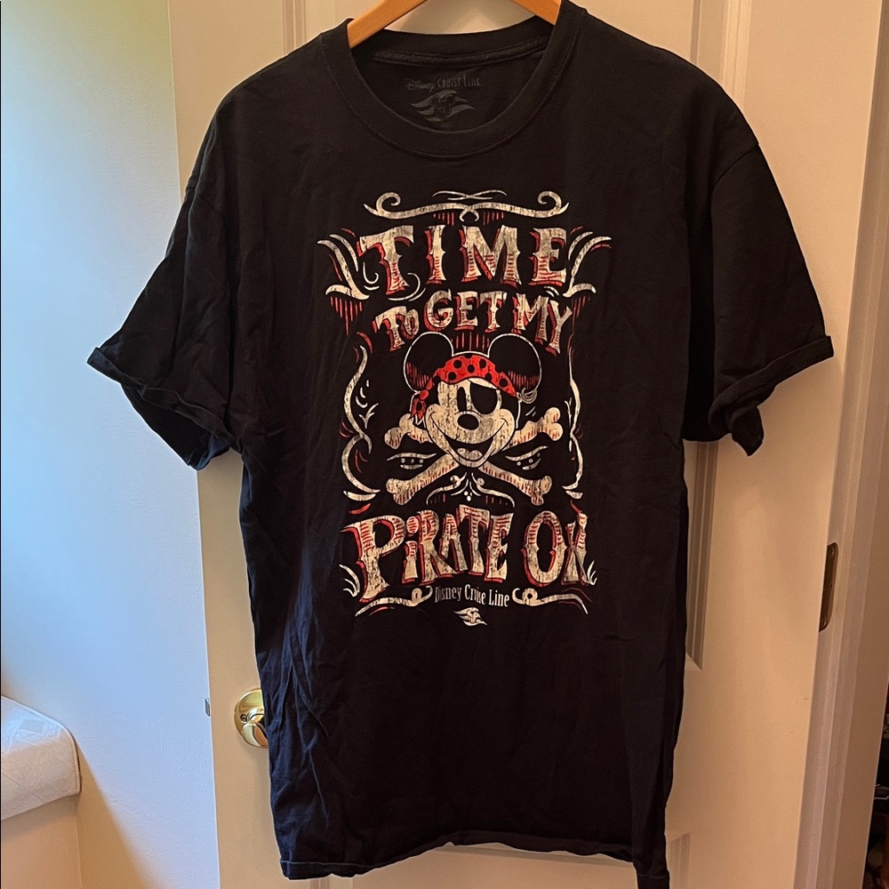 Disney Cruise Line Men’s Black Pirate T-Shirt